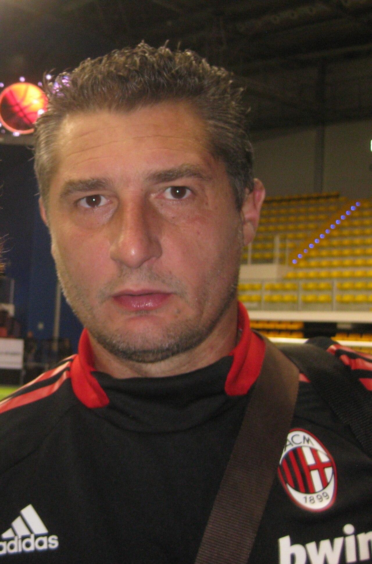 Daniele Massaro — Milan's top scorer of the 1993-94 scudetto season and scorer of two goals in the Athens final against Barcelona, before flying to USA '94 with the Azzurri (photographed in 2010).