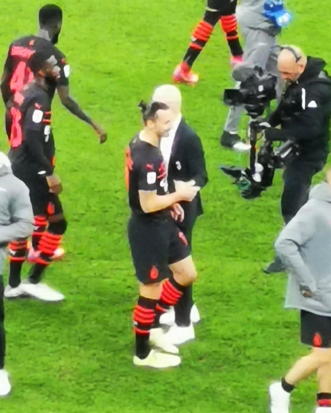 Zlatan Ibrahimović with head coach Stefano Pioli, photographed during Milan v Torino on 26 October 2021 — the partnership that began when the 38-year-old returned on a free in January 2020 and ended the year with Milan top of Serie A at Christmas.