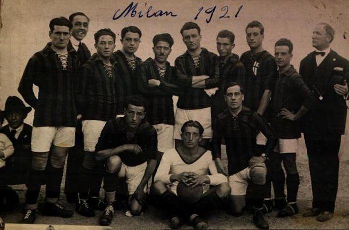 The A.C. Milan squad of 1920-21, photographed in 1921 — the team assembled in the autumn of 1920, the closest surviving season photograph to the year of the post-war rebuild.
