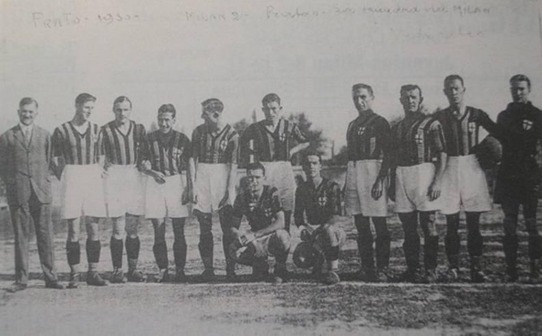 A Milan line-up of the 1927-28 season, whose eight-team girone finale ran through the first half of 1928 under coach Herbert Burgess — Milan finished 6th as Torino took the title.