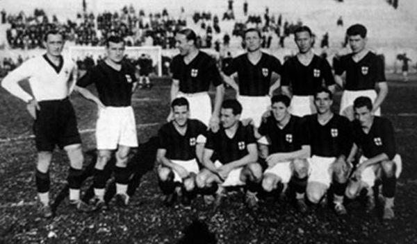 A Milan line-up of the 1928-29 season — runners-up in Girone A of the last two-group Divisione Nazionale, the side of captain Abdon Sgarbi that earned Milan its place in the inaugural Serie A.