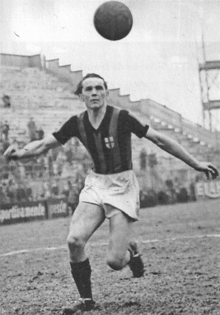 Aldo Boffi in rossonero — the centre-forward from Seregno whose 19 goals won the 1938-39 capocannoniere title, the first of three he would take in a Milan shirt.