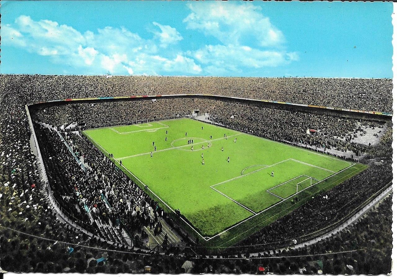 San Siro packed to its second ring, 1963 — the stage as it looked through the 1963-64 season, when Milan wore the crown of European champions.