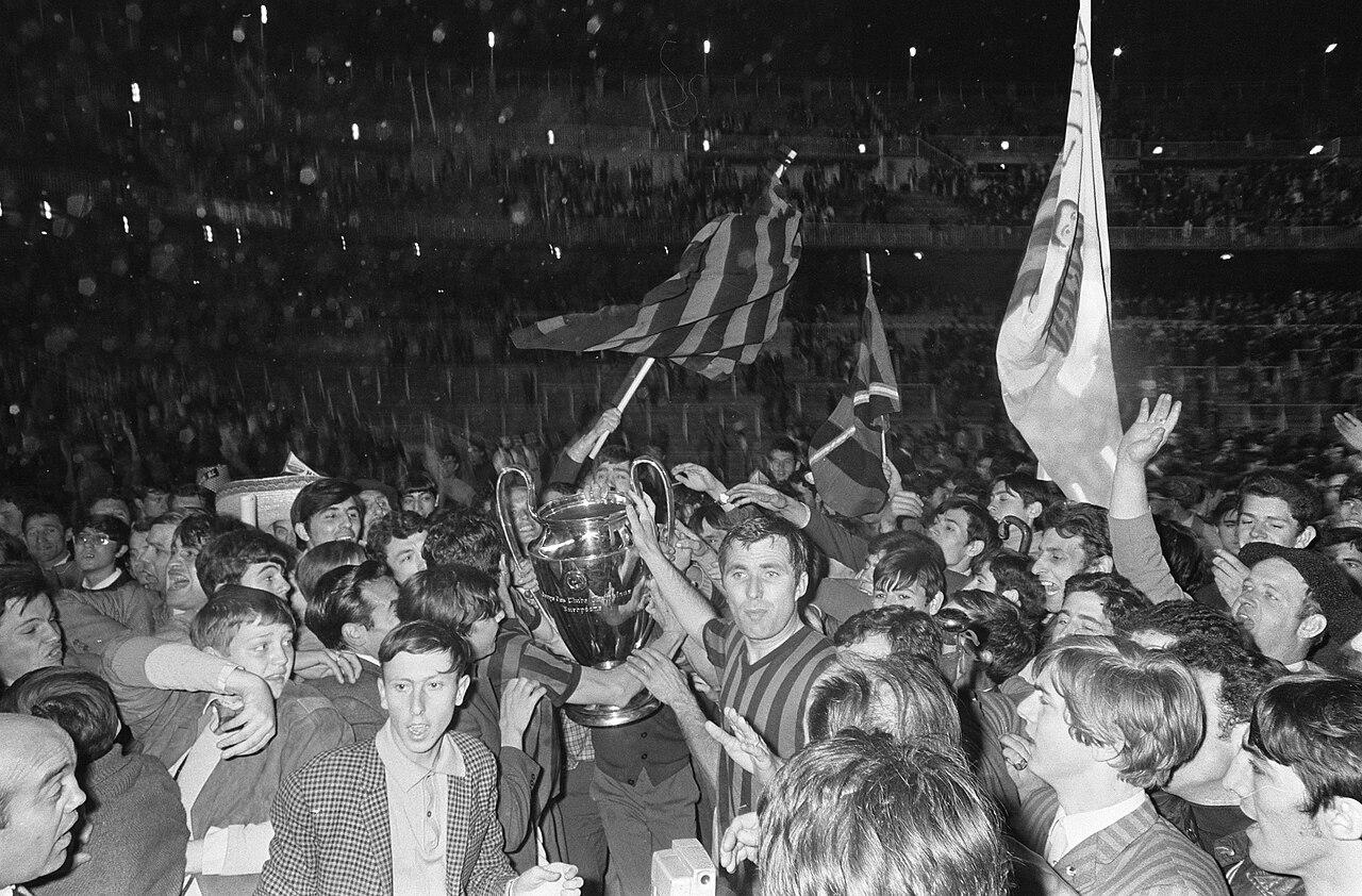 Milan's players celebrate with the European Cup in Madrid, 28 May 1969 — the club's second Coppa dei Campioni, won under Nereo Rocco.