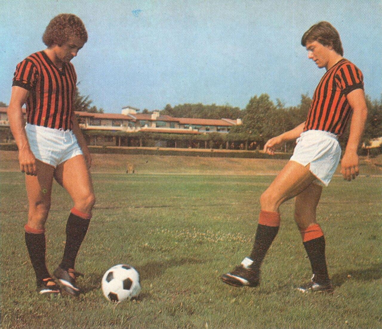 Luciano Chiarugi and new signing Roberto Antonelli work the ball at Milanello in the summer of 1975, during the 1975-76 preseason.