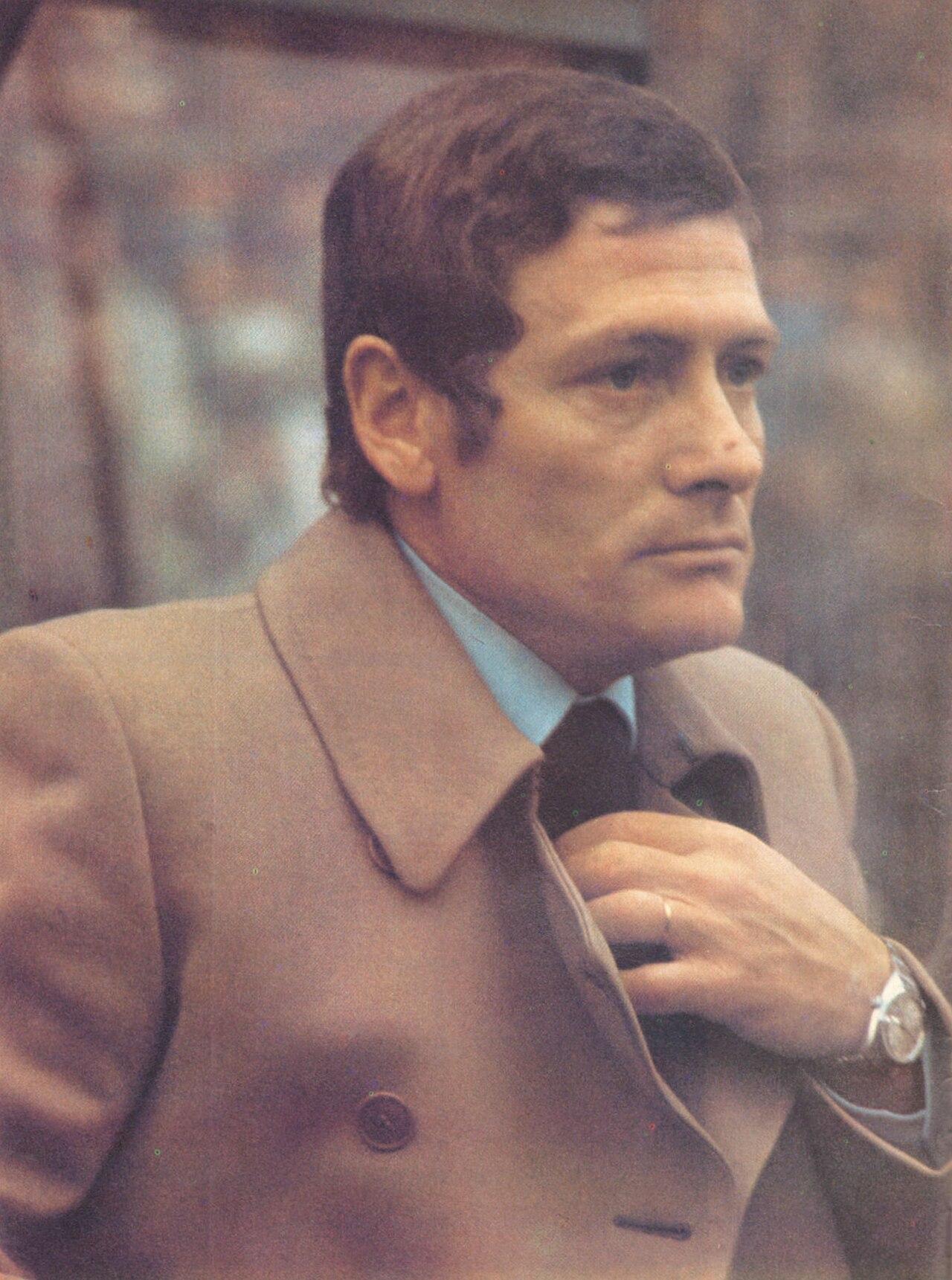 Luigi 'Gigi' Radice, circa 1974. Appointed to lead Milan's return to Serie A in 1981-82, he was sacked on 24 January 1982 with 12 points from 16 games, the home defeat to Udinese the final straw — the first collapse of the annus horribilis that ended with relegation at Cesena.